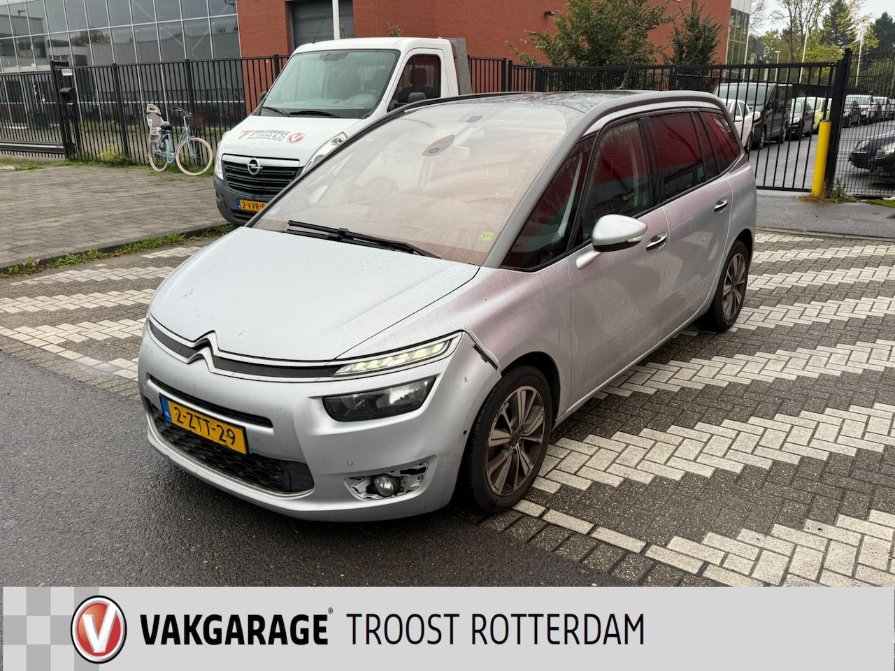 Citroën Grand C4 Picasso - 1.6 e-THP Intensive Automaat | Cruise control | Climate control | 7Persoons | Memory seats - AutoWereld.nl