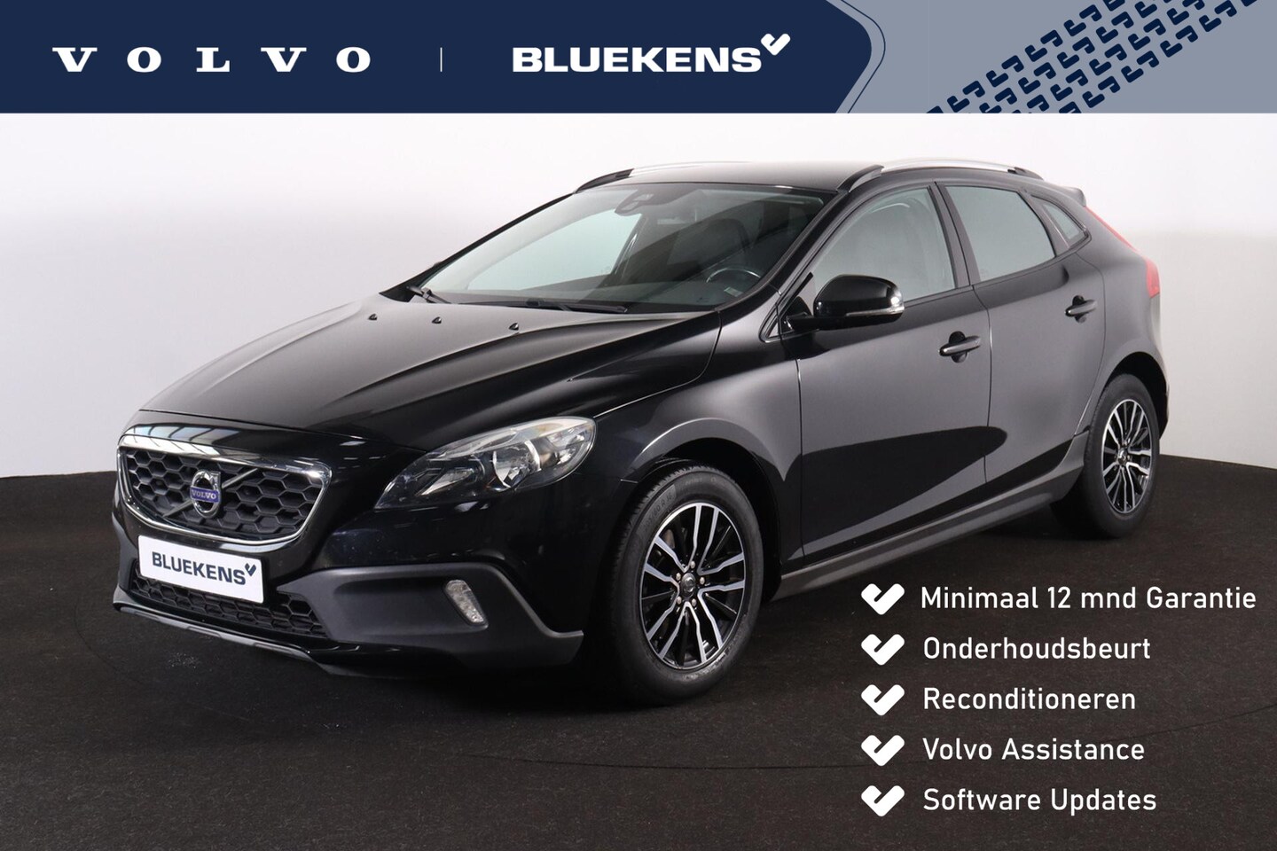 Volvo V40 Cross Country - 1.6 T4 Momentum - Parkeersensoren achter - Cruise control - 16' LMV - AutoWereld.nl