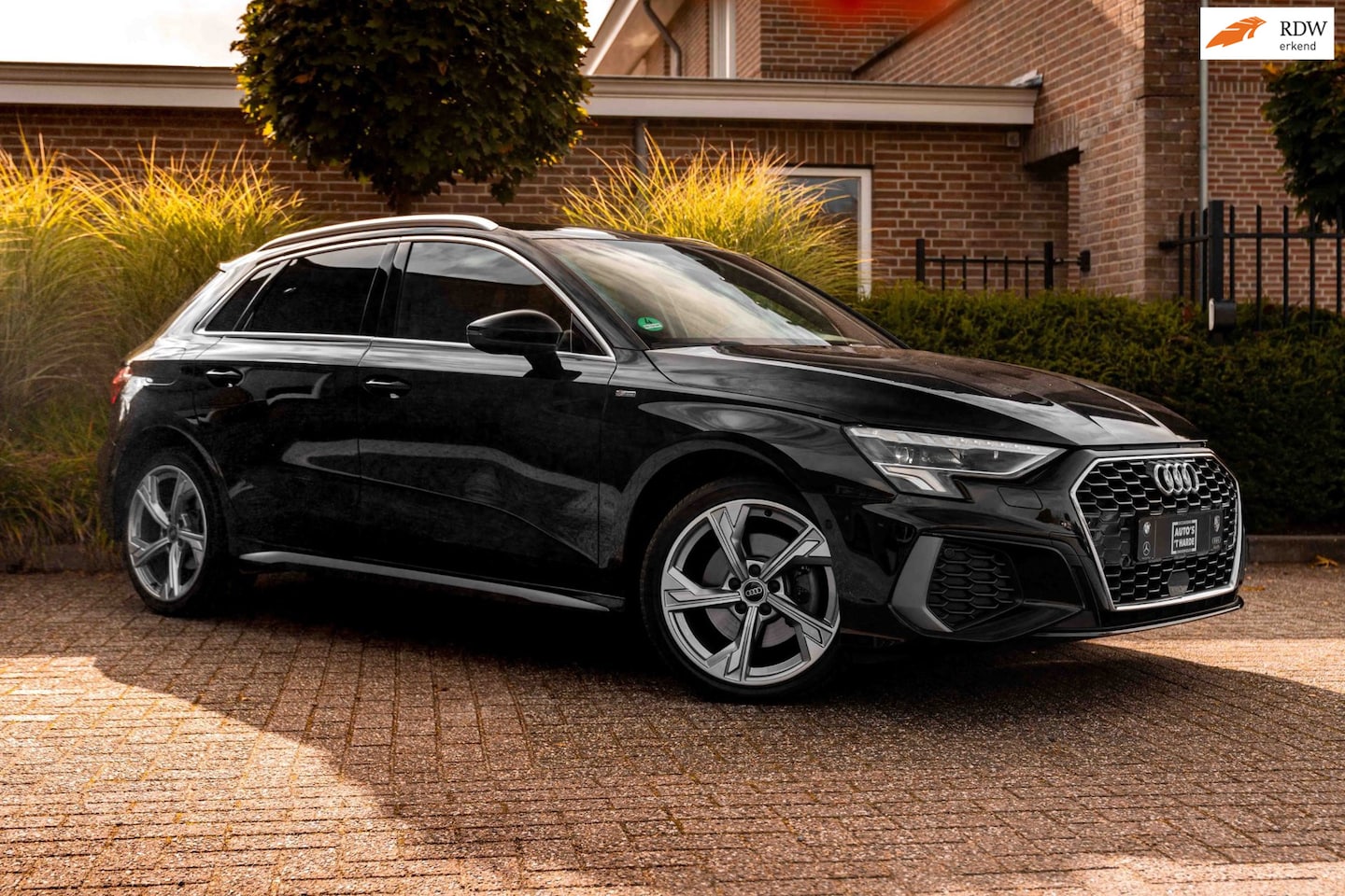 Audi A3 Sportback - 40 TFSI e 204 PK 2x S-Line ACC Keyless Stoelverwarming Elek.Klep 18'' - AutoWereld.nl