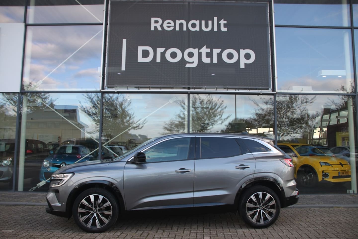 Renault Austral - 160PK-TECHNO-AUTOM-43DKM-NAVI-CLIMA-CRUISE-TREKH-1800KG AANHANGGEWICHT- - AutoWereld.nl