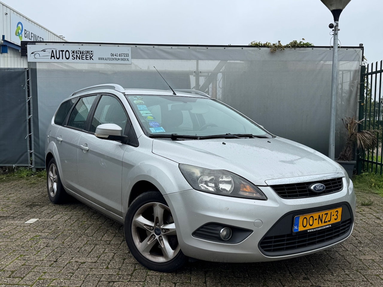Ford Focus Wagon - 1.6 Comfort - Airco - Cruise - APK 02-27 - AutoWereld.nl