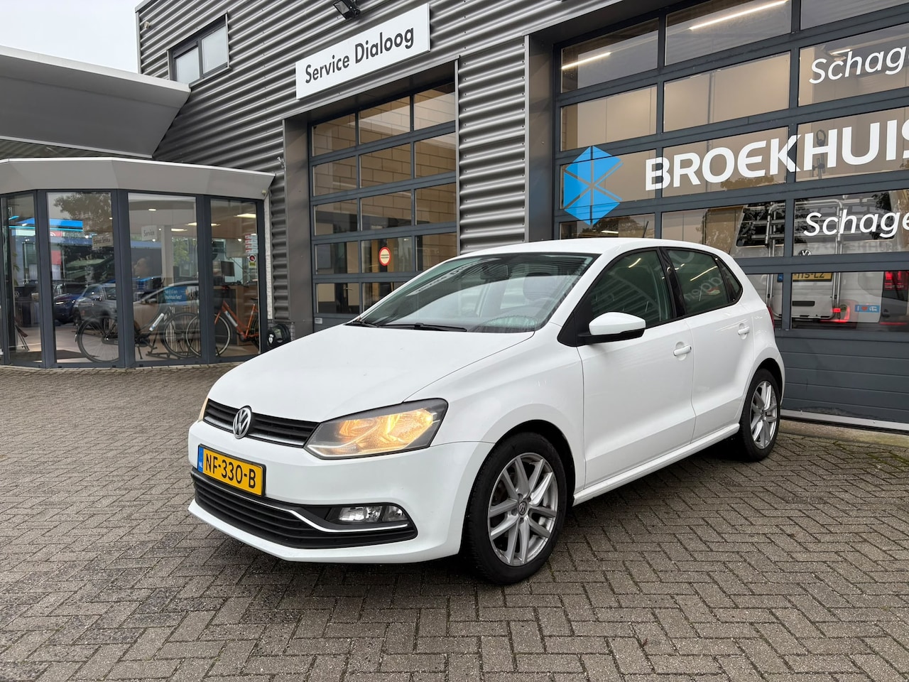 Volkswagen Polo - 1.2 TSI 90 pk Comfortline | Airco | Apple Carplay/Android Auto|telefoonintegratie premium - AutoWereld.nl