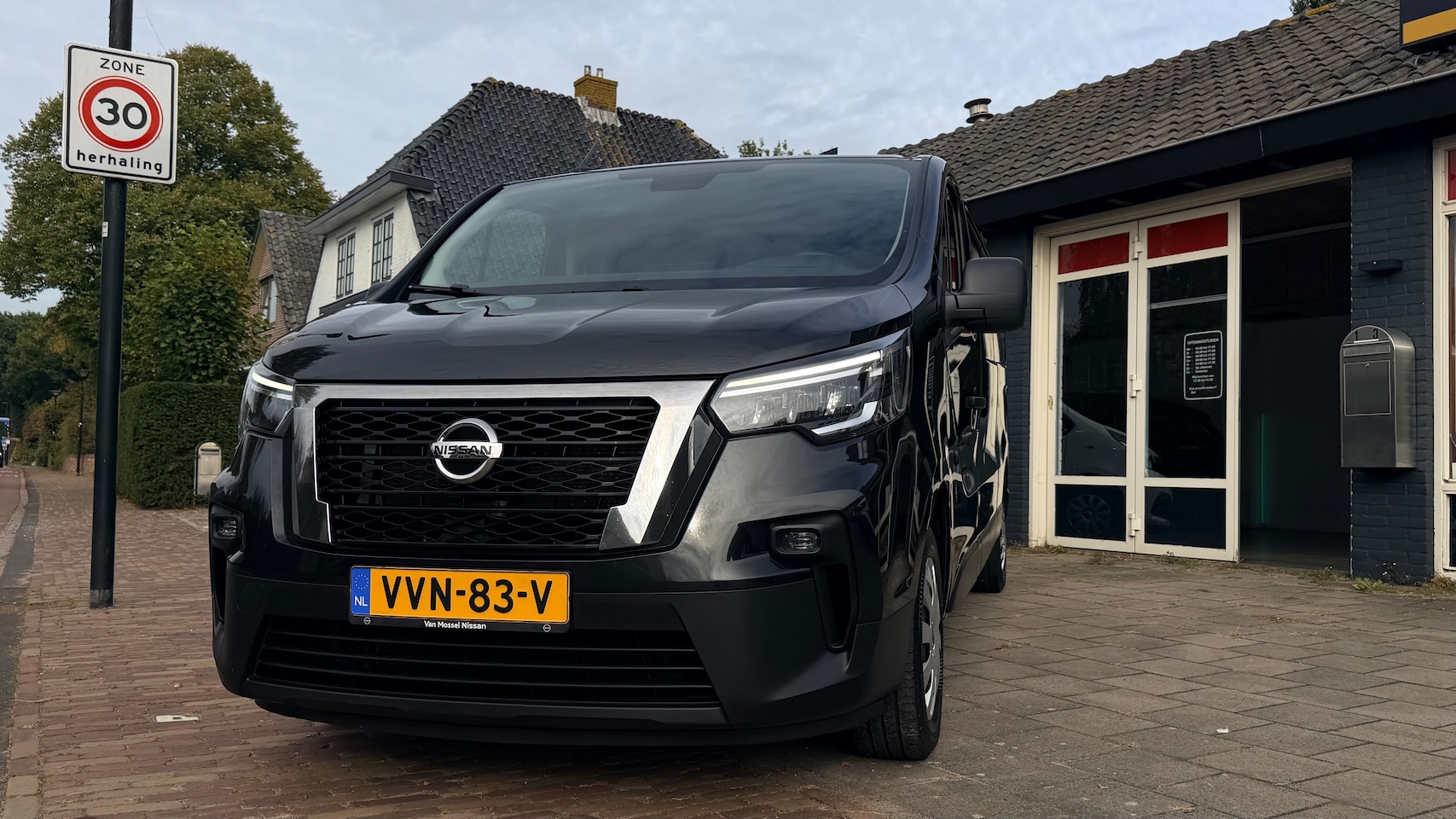Nissan Primastar - 2.0 dCi L2H1 N-Connecta - AutoWereld.nl