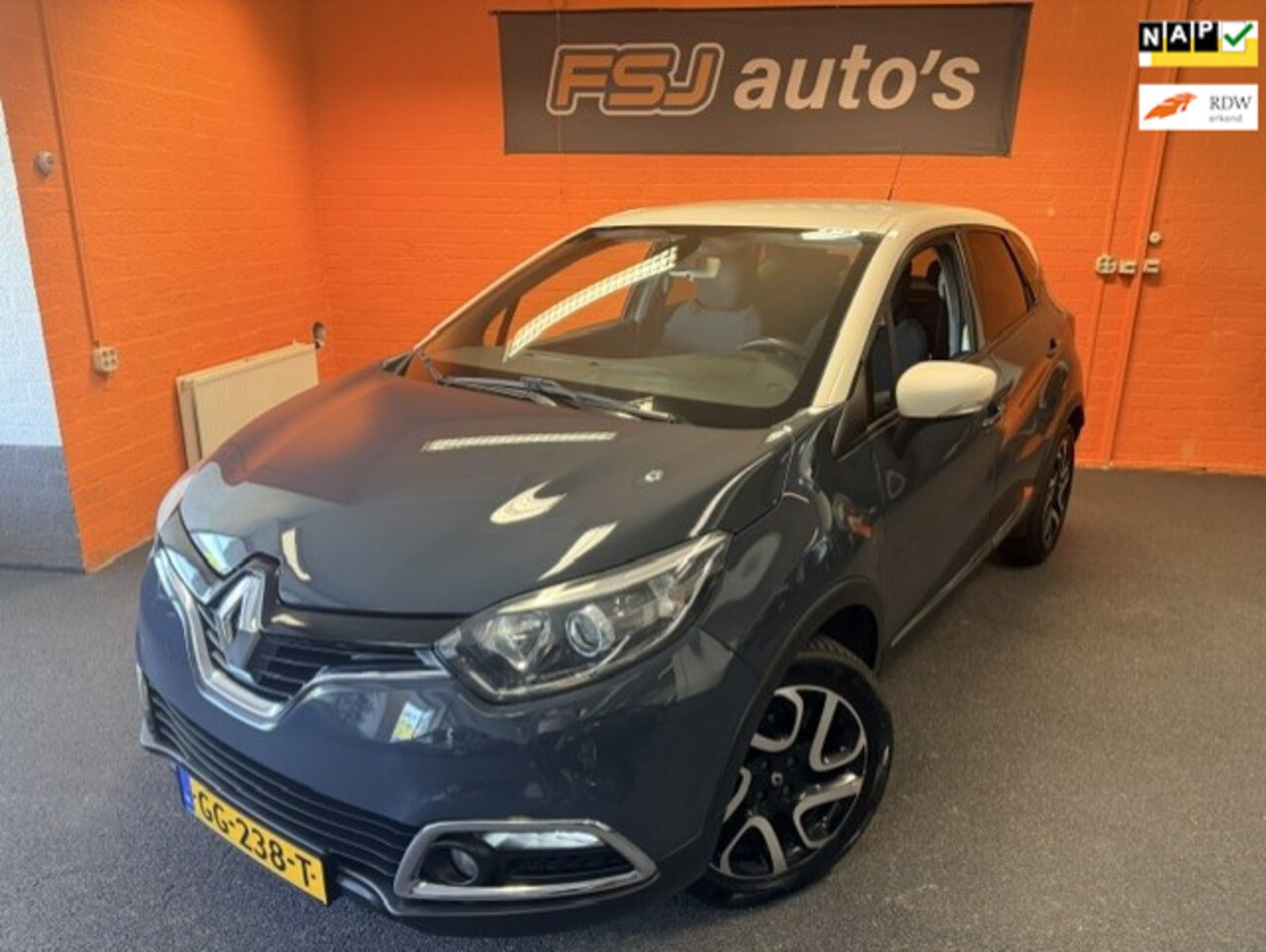 Renault Captur - 0.9 TCE / DYNAMIQUE / NAVI / AIRCO!! - AutoWereld.nl