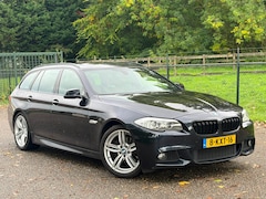 BMW 5-serie Touring - 520i /M-pakket/Xenon/Pano/Navi/Automaat/
