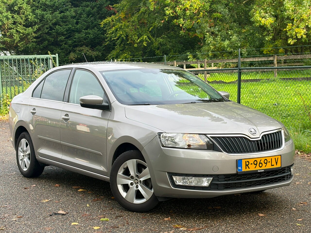 Skoda Rapid Spaceback - 1.2 TSI Greentech Drive /Navi/Stoelverwarming/ - AutoWereld.nl