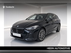 BMW 2-serie Active Tourer - 225e xDrive M-Sort | Panorama | Camera | Comfort Acces |
