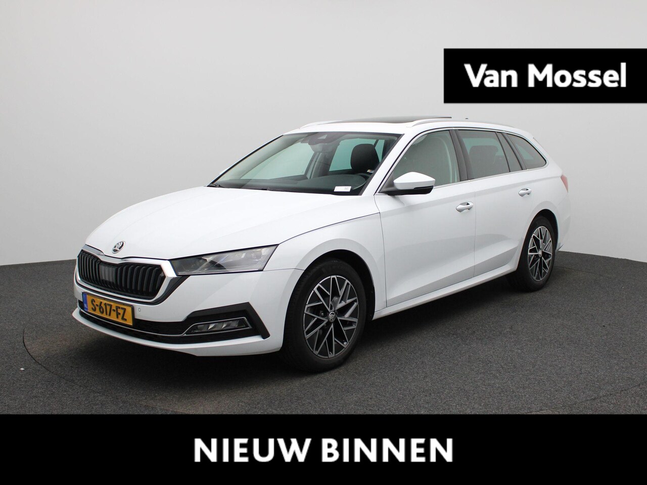 Skoda Octavia Combi - 1.0 e-TSI Business Edition Plus | Automaat | Apple Carplay / Android Auto | Panoramadak | - AutoWereld.nl