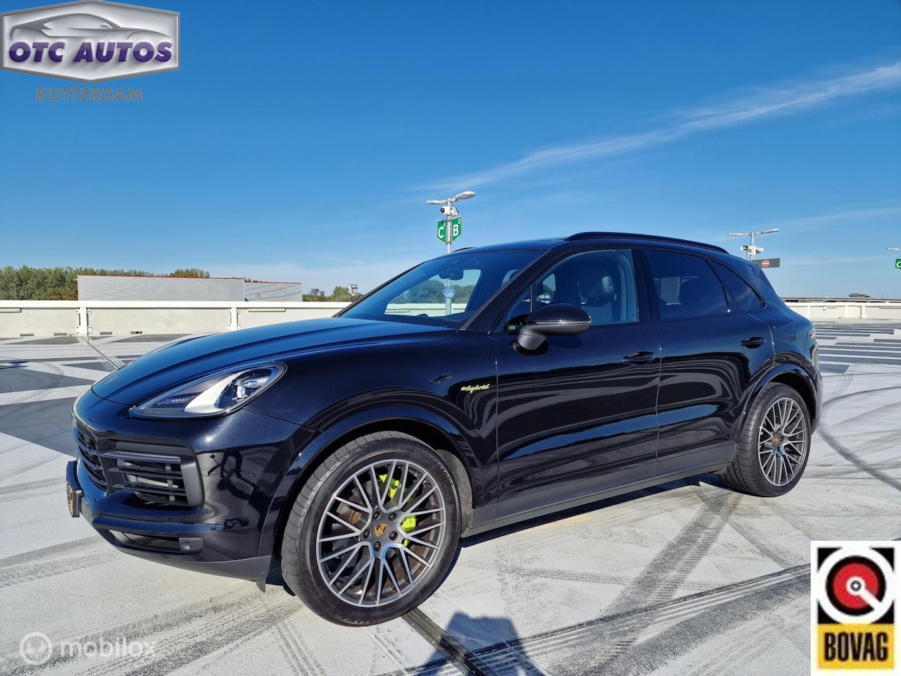 Porsche Cayenne - 3.0 E-Hybrid Platinum Edition Dealeronderhouden-trekhaak-bose instalatie-pano-leer-trekhaa - AutoWereld.nl