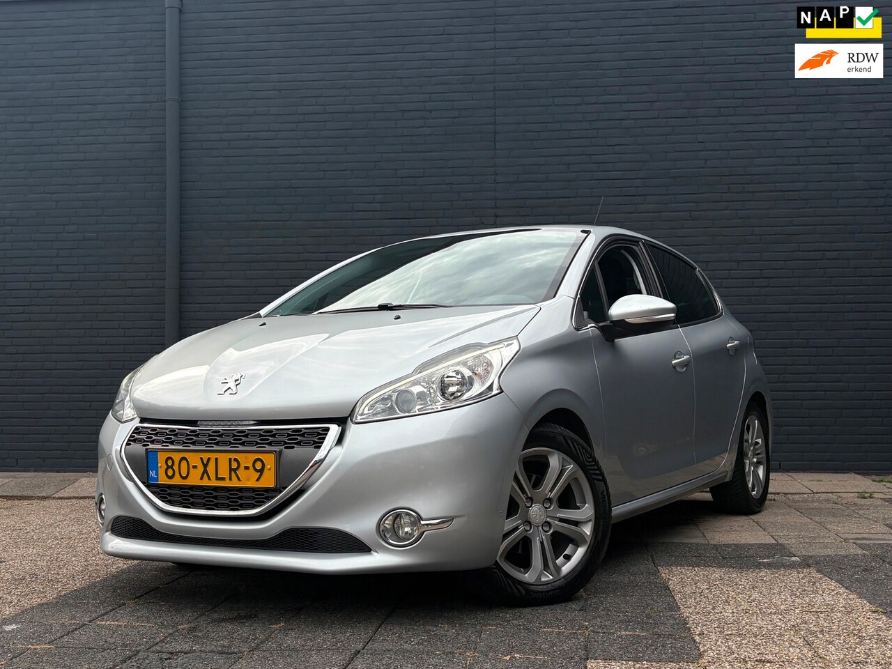 Peugeot 208 - 1.4 VTi Griffe | Climate | Leder - AutoWereld.nl