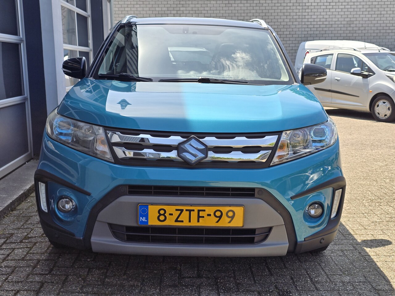 Suzuki Vitara - 1.6 High Executive 1.6 High Executive - AutoWereld.nl