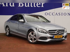 Mercedes-Benz C-klasse - 180 Business / ElekTrekhaak / Navi / Stoelverwarm. / PDC / Bluetooth / Half-leder / 17"LMV