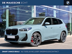 BMW X1 - xDrive25e / Trekhaak / Panoramadak / Sportstoelen / Comfort Access / Achteruitrijcamera /