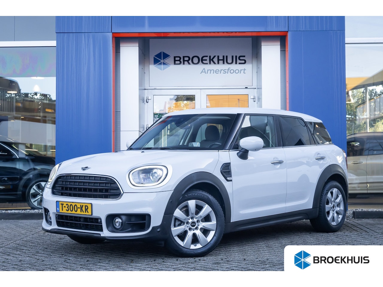 MINI Countryman - 1.5 One Chili | Camera | Cruise control adaptief | Haed-up | Stoelverwarming | Navigatie | - AutoWereld.nl