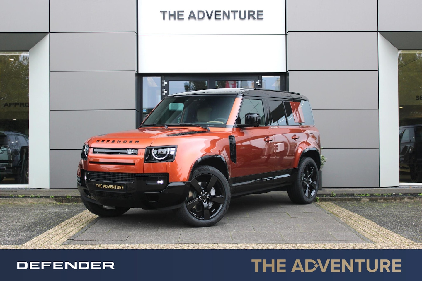 Land Rover Defender 110 - 2.0 P300e 110 X-Dynamic HSE | Namib | Caraway | Tech Pack | Trekhaak - AutoWereld.nl