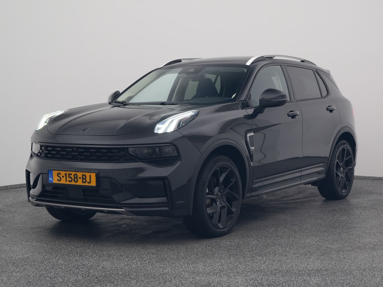 Lynk & Co 01 - 1.5 Plug-in Hybrid | 360° | BLACK | NLD AUTO - AutoWereld.nl