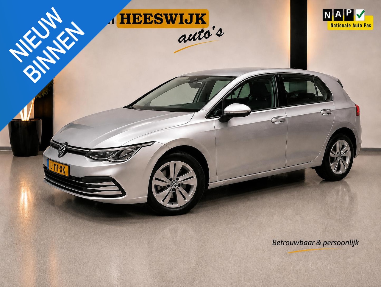 Volkswagen Golf - 1.0 eTSI Life Navigatie | Pdc V+A | Lmv | Automaat - AutoWereld.nl
