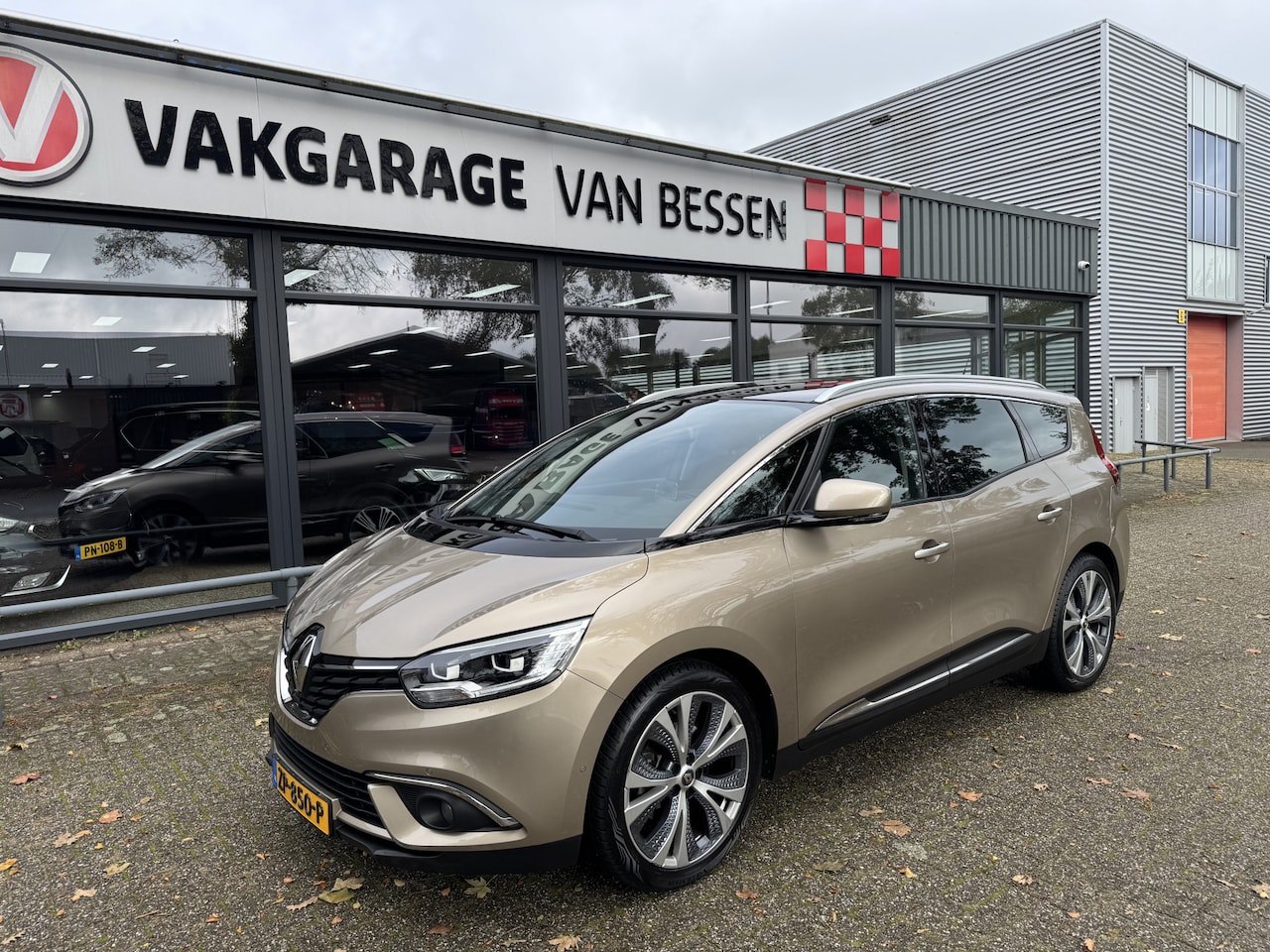 Renault Grand Scénic - 1.3 TCe Bose 7p. HEAD UP-PANO-CAMERA-7P - AutoWereld.nl