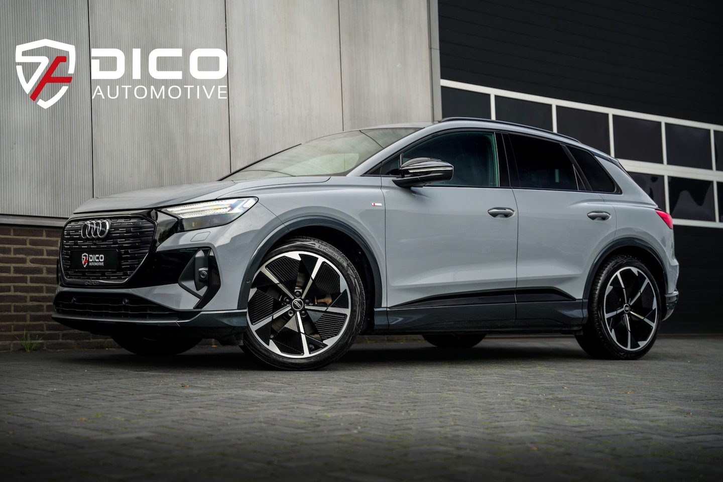 Audi Q4 e-tron - 50 Quattro 299 pk 77 kWh S-Edition/ BTW-Auto/ Pano-Dak/ AR-Head-Up/ Sonos/ Matrix-Led/ Ada - AutoWereld.nl