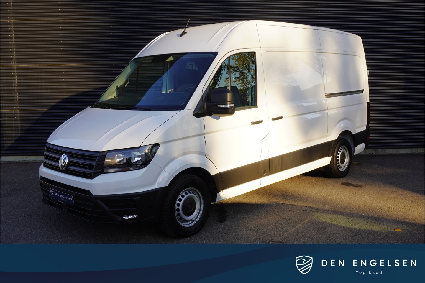 Volkswagen Crafter - 180pk Automaat L3H3/L2H2 2x Schuifdeur Apple Carplay Camera Navigatie Parkeersensoren ACC - AutoWereld.nl