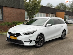 Kia Cee'd Sportswagon - Ceed 1.0 T-GDi MHEV DynamicPlusLine | WINTER-PACK | TREKH. | CAMERA | DODEHOEK | LMV | CAR