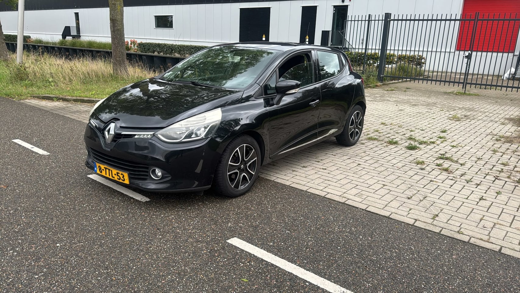 Renault Clio - 0.9 TCe Expression 80DKM GELOPEN BJ 2014 - AutoWereld.nl