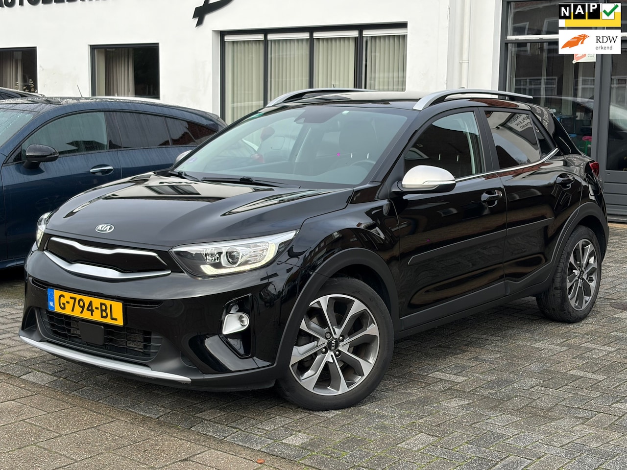 Kia Stonic - 1.0 T-GDi ExecutiveLine 1.0 T-GDi ExecutiveLine, NL-AUTO,Leder,Stoel/Stuurverwarming - AutoWereld.nl