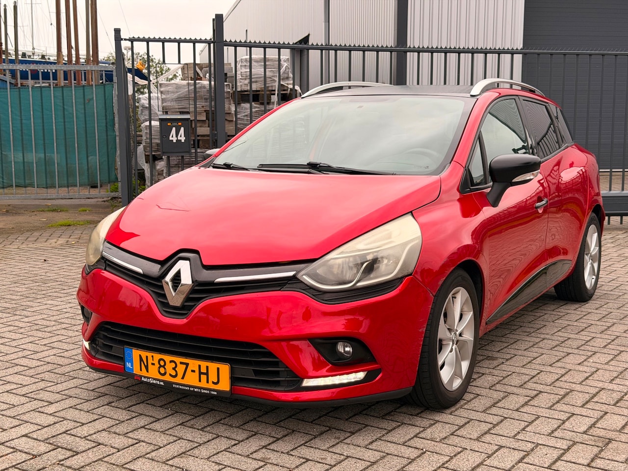 Renault Clio Estate - 1.2 TCe Intens Automaat Clima Elektrische Ramen - AutoWereld.nl
