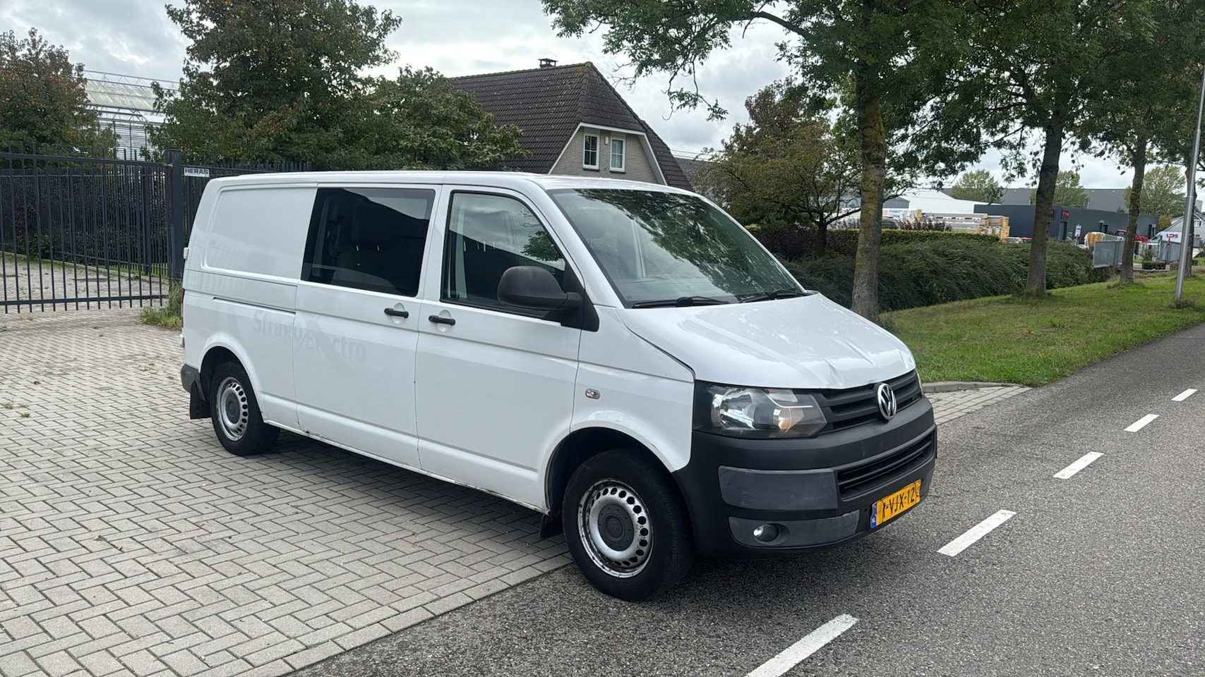Volkswagen Transporter - 2.0 TDI L2H1 DC 103 KW DUBBELE CABINE AIRCO WIT 2010 - AutoWereld.nl