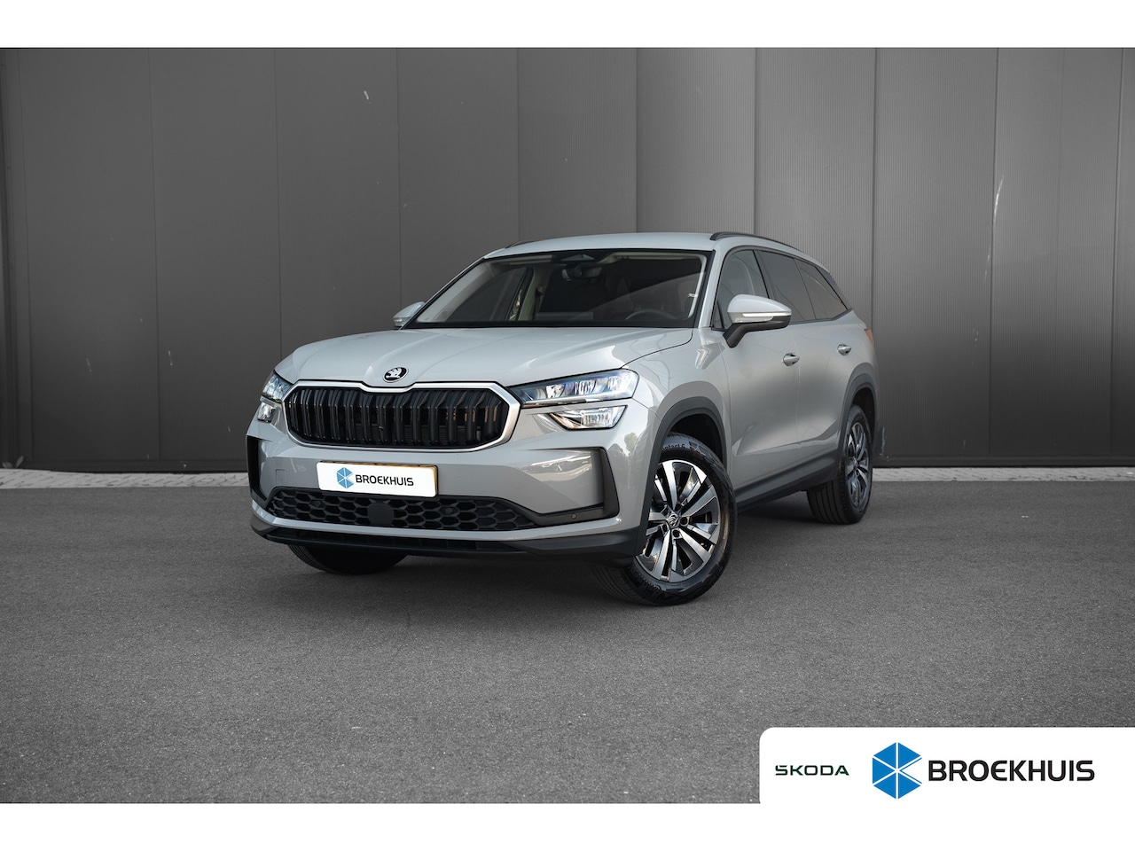 Skoda Kodiaq - 1.5 TSI MHEV 150pk Tour Edition | Adaptive Cruise | Dodehoeksensor | Camera | Elektrische - AutoWereld.nl