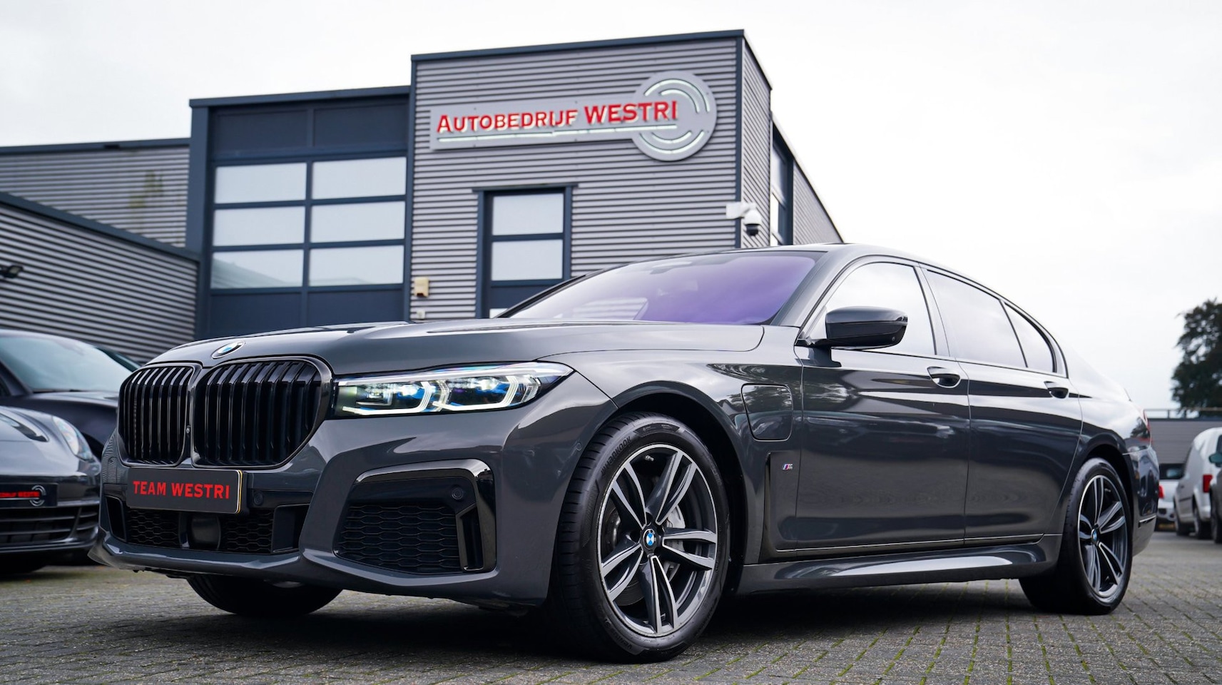 BMW 7-serie - 745e High Executive | Massage | Softclose | Achterbankverwarming | 360 | Head Up Display | - AutoWereld.nl
