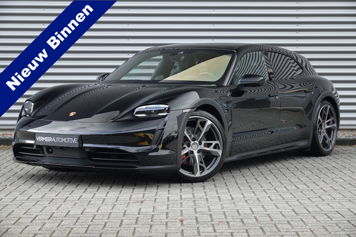 Porsche Taycan Cross Turismo - 4S 93 kWh Chrono | Panodak | Dual Display | HUD | Luchtvering | Bose | Inno | - AutoWereld.nl