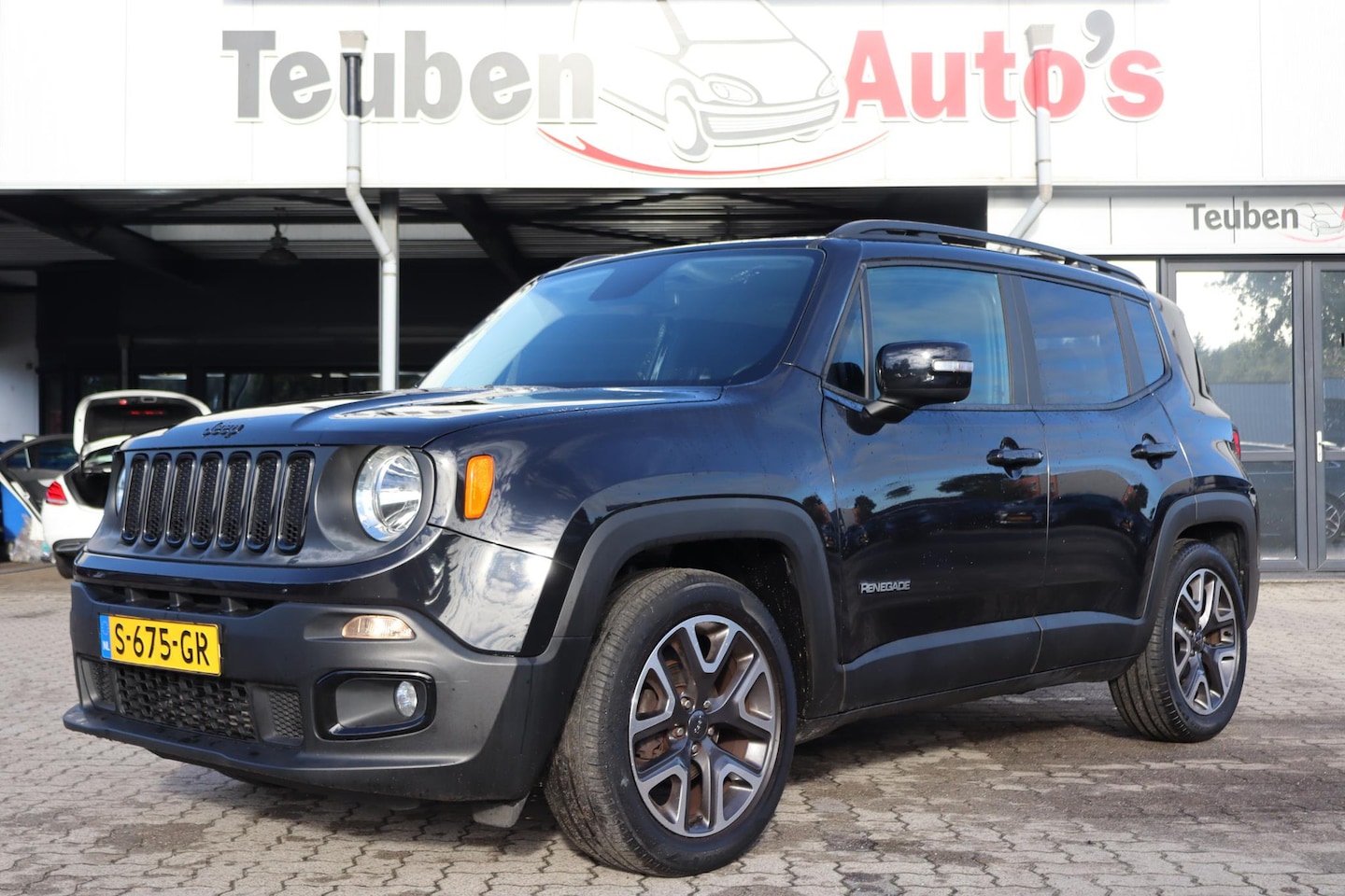 Jeep Renegade - 1.4 MultiAir Night Eagle II | Cruise control | Navigatie | Stoel-stuur verwarming | Climat - AutoWereld.nl