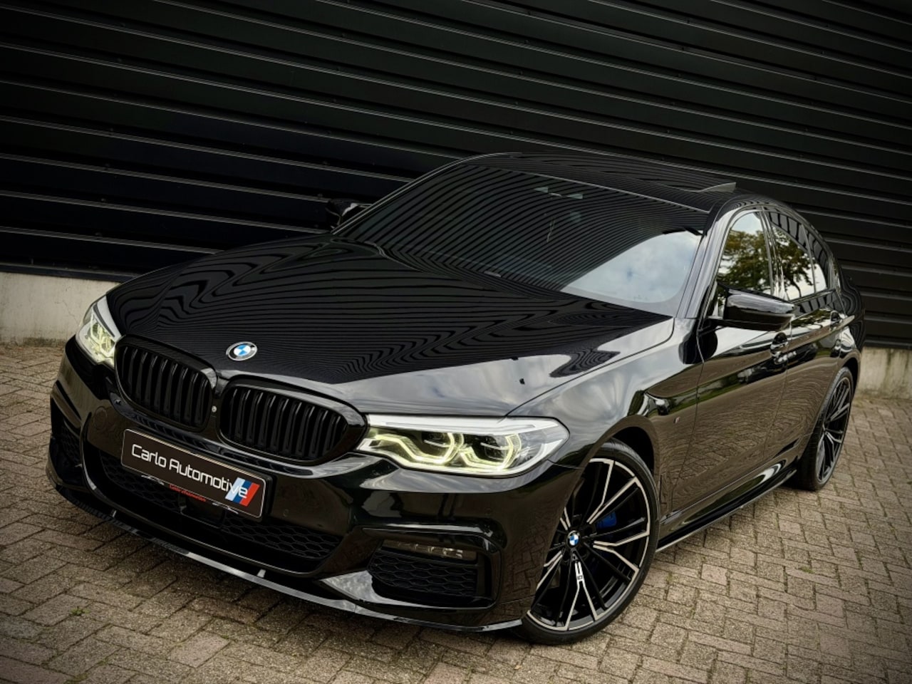 BMW 5-serie - 540i xDrive M-PERF. SOFT|B&W|DAK|HUD|360|4WL STURING - AutoWereld.nl