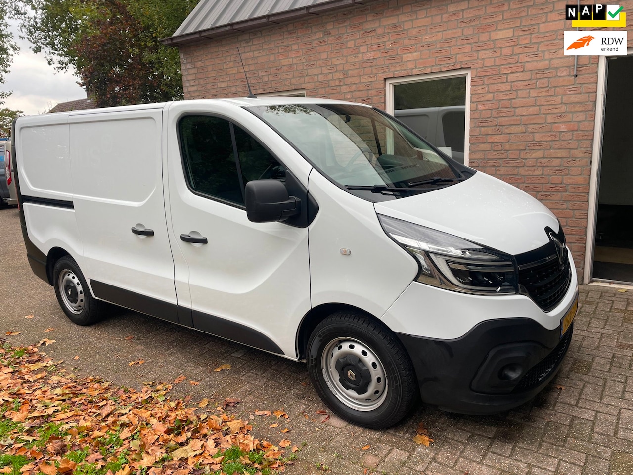 Renault Trafic - 1.6 dCi 95 T27 L1H1 Comfort eerste eigenaar - AutoWereld.nl
