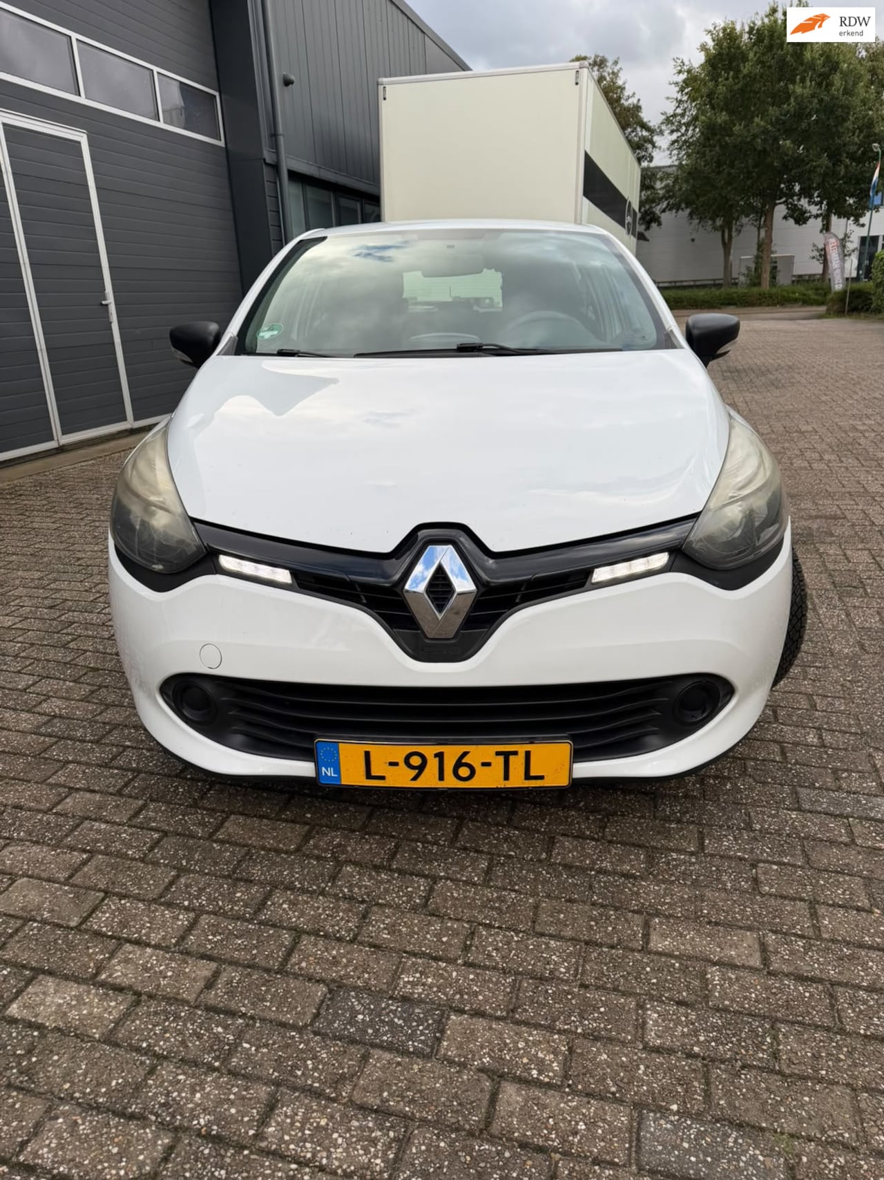 Renault Clio - 1.5 dCi ECO Authentique - AutoWereld.nl
