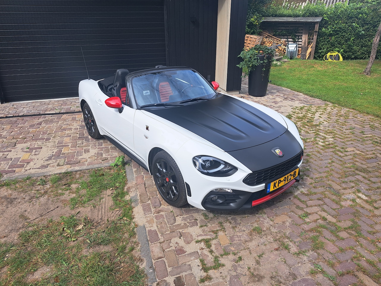 Fiat 124 Spider - 1.4 MultiAir Turbo Abarth van 1e eigenaar - AutoWereld.nl