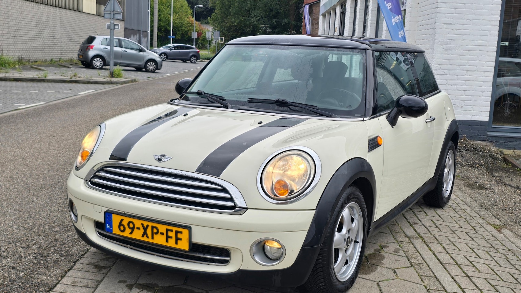 MINI 3-Deurs - 1.6 Cooper Pepper*9nap*apk*airco ijs*rijs goed*inruil mpog!!! - AutoWereld.nl