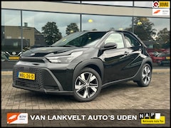Toyota Aygo X - Hybrid 115 Apple Carplay-Winterpakket-Camera-Clima-Led Nieuw Voertuig