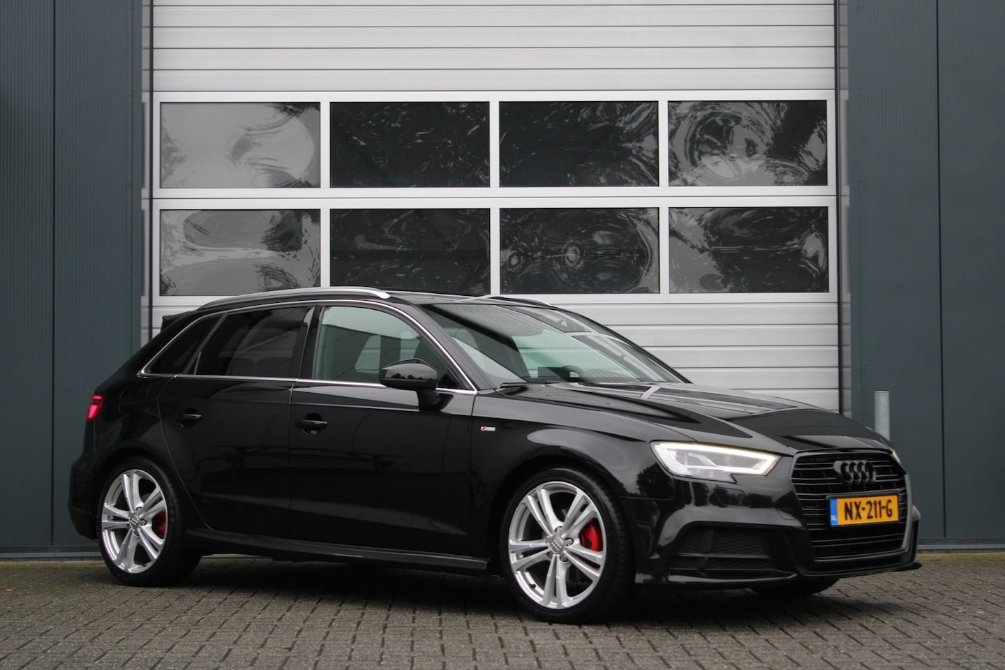 Audi A3 Sportback - 1.4 TFSI CoD Sport S Line Edition Automaat Cruise/Pano/Camera/Virtual/Navigatie/Bluetooth/ - AutoWereld.nl