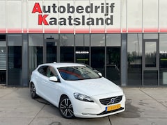 Volvo V40 - 1.6 D2 Momentum - Leer - Navi - Pdc