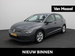 Volkswagen Golf - 1.0 TSI Life | APPLE CARPLAY | BLUETOOTH | PARKEERSENSOREN | NAVIGATIE | SFEERVERLICHTING