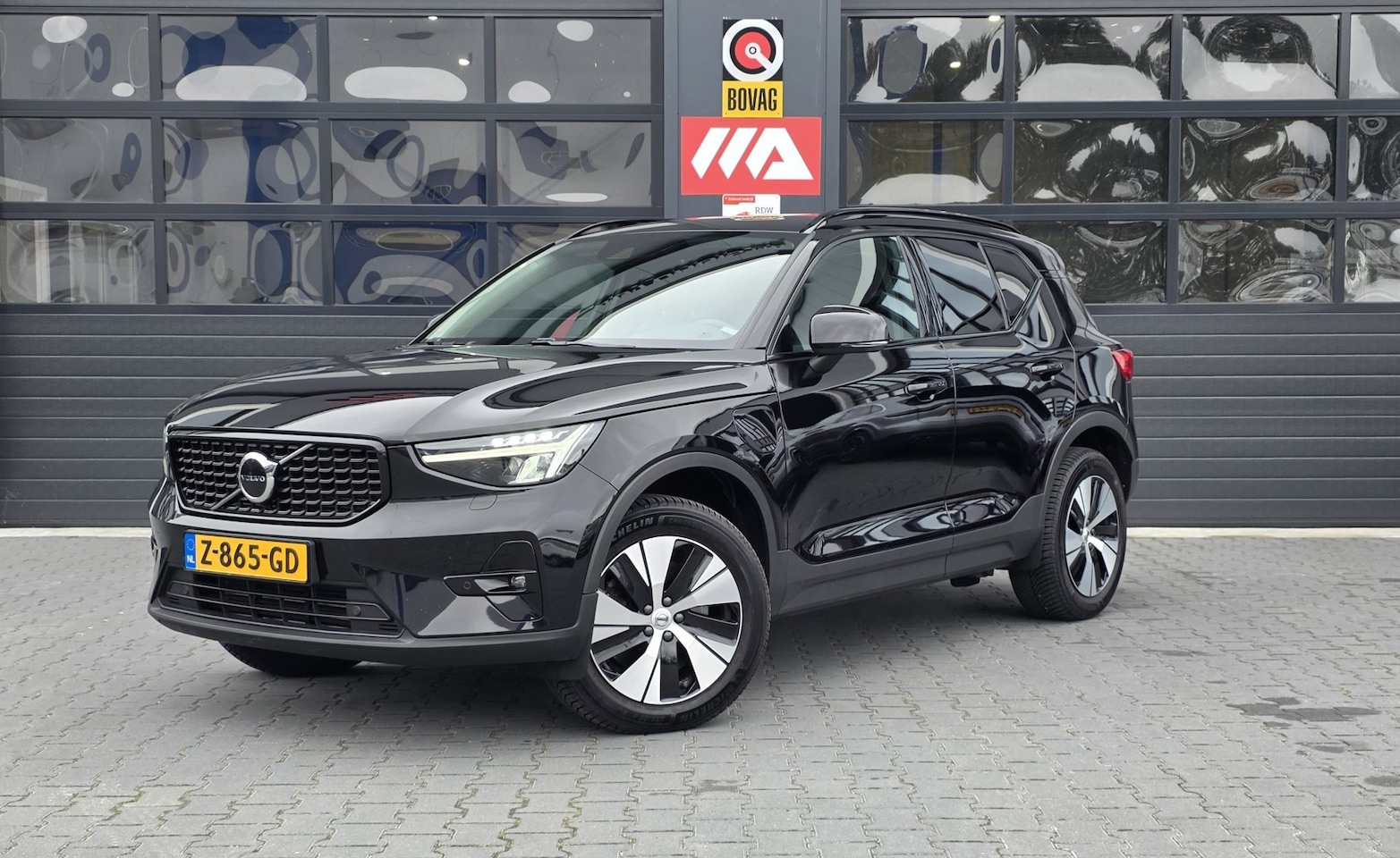 Volvo XC40 - 1.5 T5 Plug-in hybrid Plus Bright | TREKHAAK | LEDER | 1E EIGENAAR | WINTERPAKKET - AutoWereld.nl