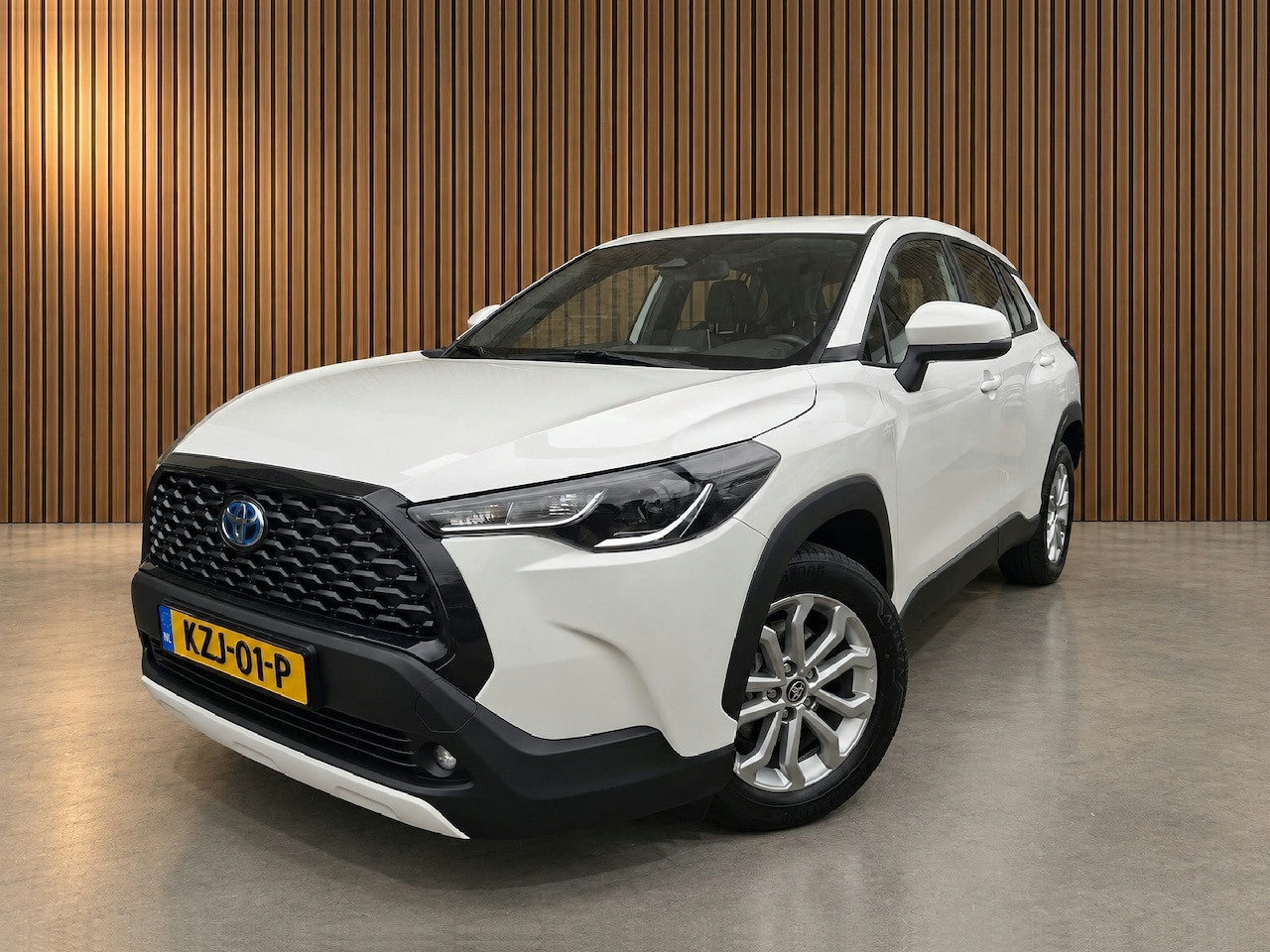 Toyota Corolla Cross - 2.0 High Power Hybrid Active 2.0 High Power Hybrid Active - AutoWereld.nl
