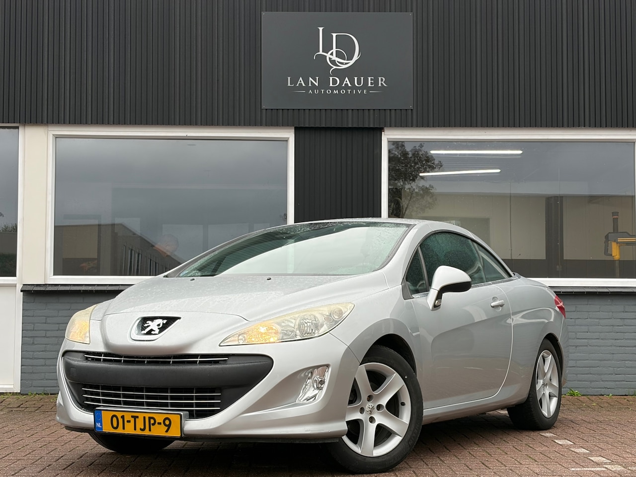 Peugeot 308 CC - 1.6 VTi Sport Pack 1.6 VTi Sport Pack - AutoWereld.nl