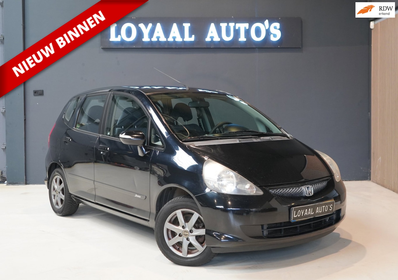 Honda Jazz - 1.4 LS | AIRCO | APK | ELEK. RAMEN - AutoWereld.nl