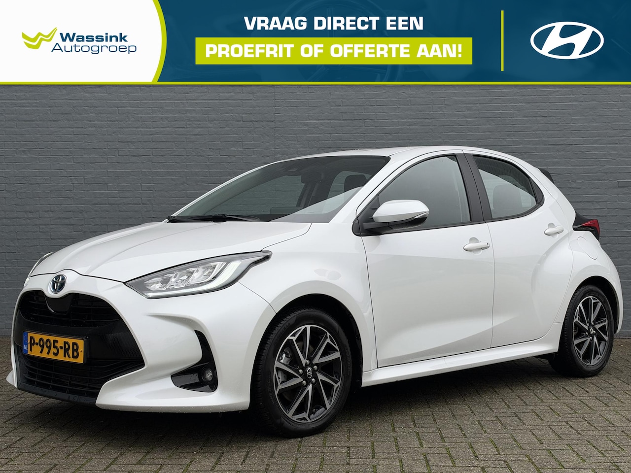 Toyota Yaris - 1.5 Hybrid Dynamic | All Season Banden | Navigatie | Camera | Cruise Control | Climate Con - AutoWereld.nl