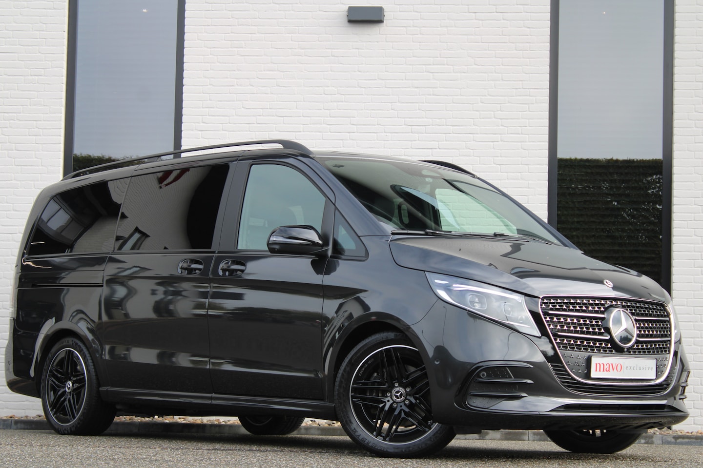 Mercedes-Benz V-klasse - 300d / Exclusive / AMG / DC / Elec Stoelen / 360 Cam / Burmester / Vol Opties / NIEUWSTAAT - AutoWereld.nl
