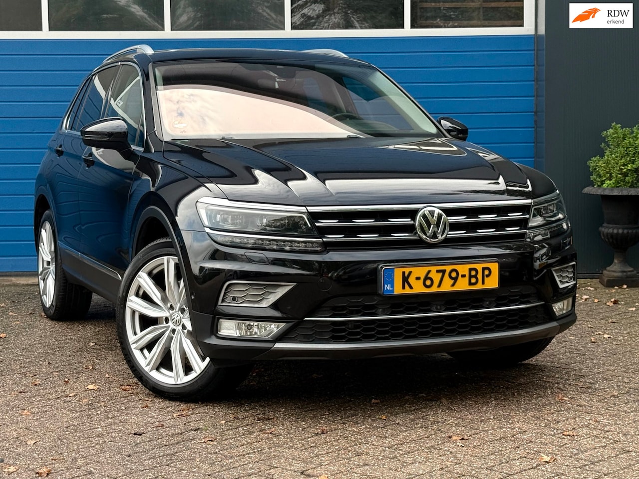 Volkswagen Tiguan - 2.0 TSI 4Motion Highline Automaat|Pano.Dak - AutoWereld.nl