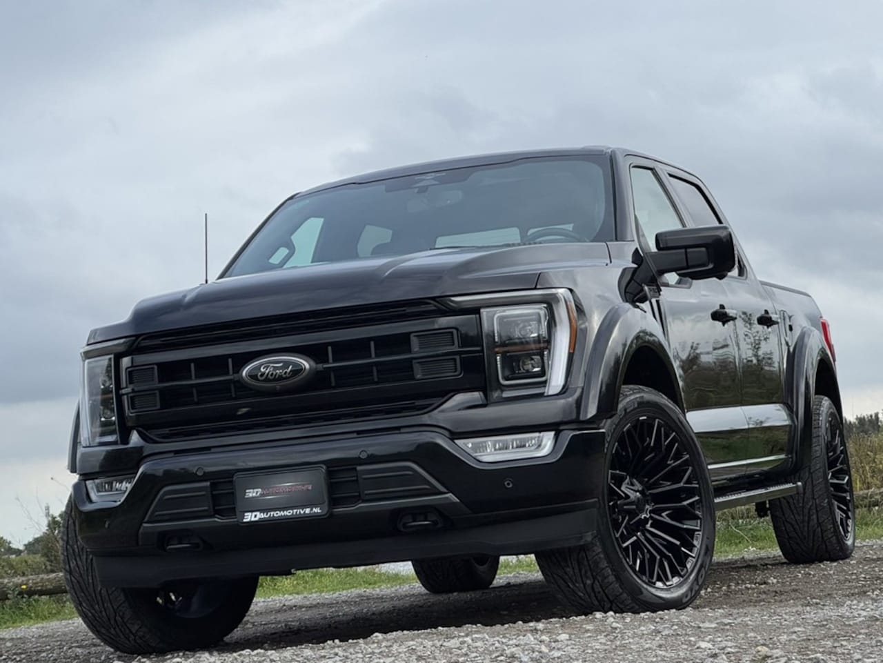 Ford F150 - USA LARIAT SPORT WIDEBODY 5.0L V8, LAGE BIJTELLING, 1E EIG, DEALER ONDERHOUDEN, FULLY LOAD - AutoWereld.nl